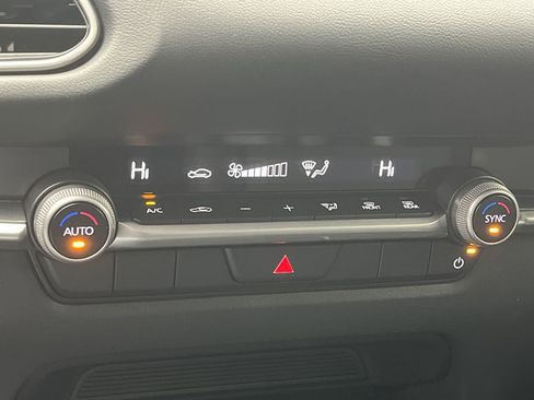 New 2025 MAZDA CX-30 AWD 2.5 S w/ Select Sport Pkg image 16