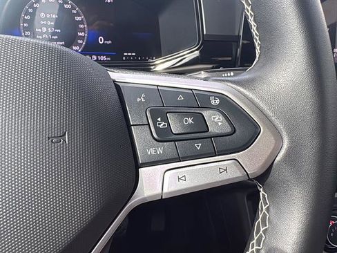 Certified 2025 Volkswagen Taos S FWD image 17