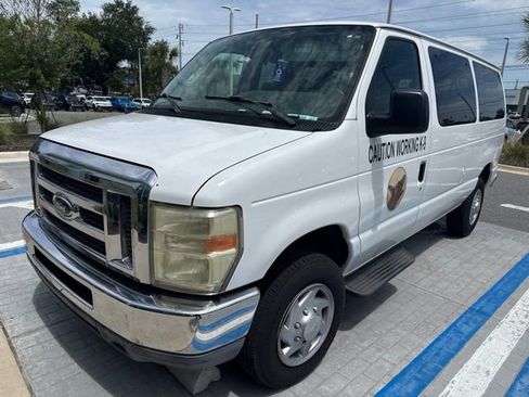 Used 2011 Ford E-350 and Econoline 350 XLT RWD image 3