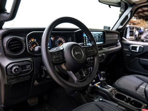 Used 2026 Jeep Wrangler Unlimited Sport AWD/4WD image 14