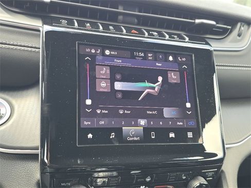 New 2025 Jeep Grand Cherokee L Altitude image 12