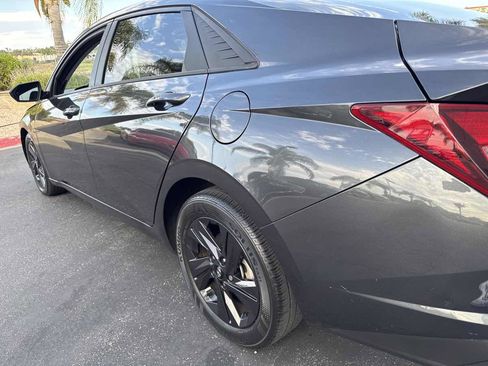 Used 2022 Hyundai Elantra SEL image 19