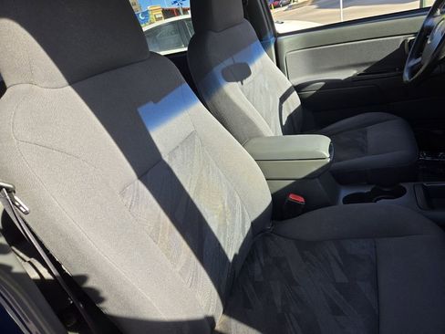 Used 2005 Chevrolet Colorado LS image 24