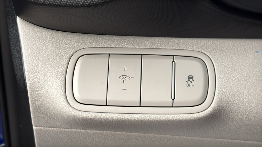 Used 2026 Hyundai Venue SEL FWD image 18
