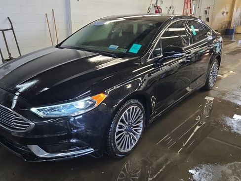Used 2018 Ford Fusion SE w/ Fusion SE Technology Package FWD image 14