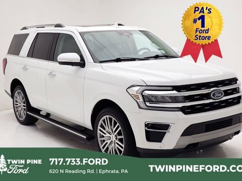Used 2022 Ford Expedition Limited image 1