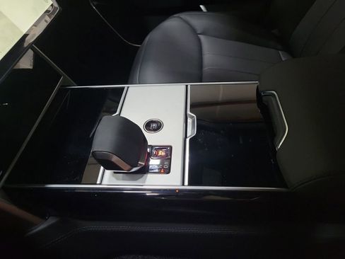 New 2026 Land Rover Range Rover SE image 20