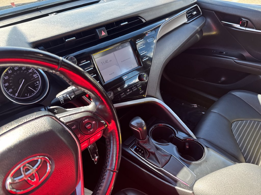 Used 2020 Toyota Camry SE FWD image 21