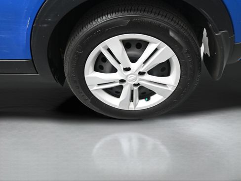 Used 2024 Nissan Kicks S image 35