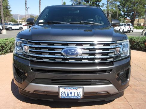 Used 2020 Ford Expedition XLT w/ Equipment Group 202A RWD image 8