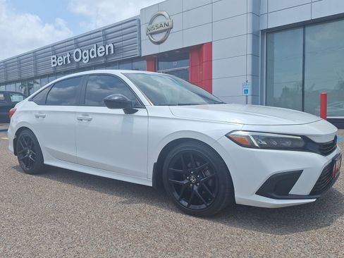 Used 2023 Honda Civic Sport image 1