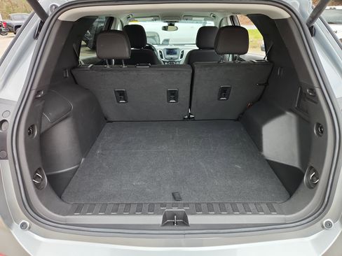 Used 2024 Chevrolet Equinox LT image 41