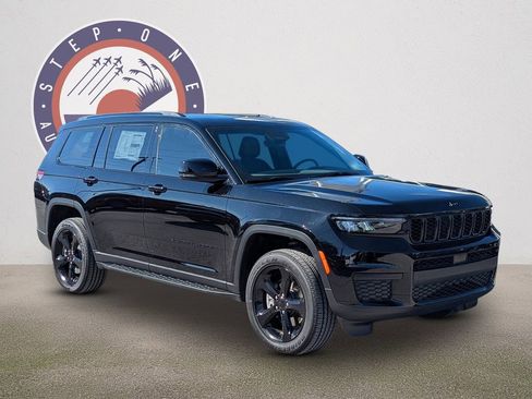 New 2025 Jeep Grand Cherokee L Altitude image 2