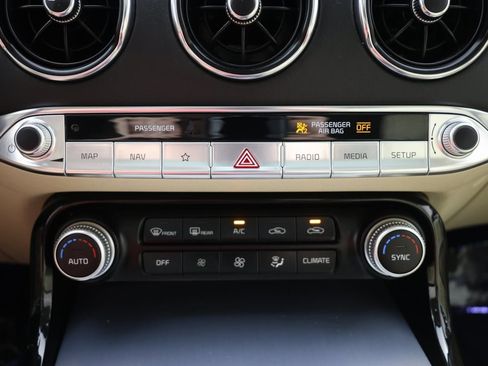 Used 2023 Kia Stinger GT2 image 31