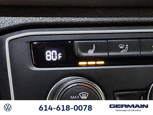 Used 2021 Volkswagen Atlas Cross Sport SE image 37