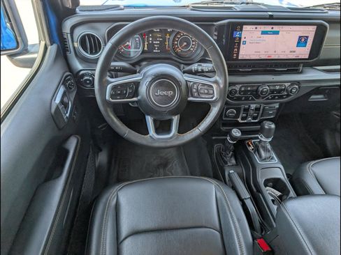 Used 2024 Jeep Wrangler Unlimited Sahara w/ Safety Group AWD/4WD image 10