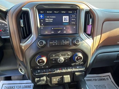 Used 2021 Chevrolet Silverado 3500 High Country image 12