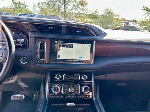 Used 2023 GMC Yukon Denali Ultimate image 24