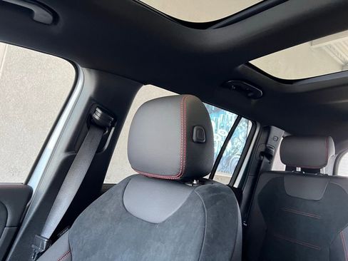 Certified 2025 Mercedes-Benz GLB 250 GLB 250 image 20