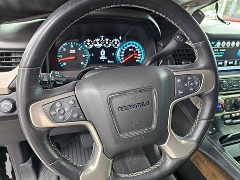 Used 2018 GMC Yukon Denali w/ Denali Ultimate Package image 32