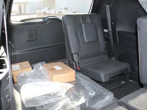 Used 2024 Lexus LX 600 4WD w/ Luxury Package image 24