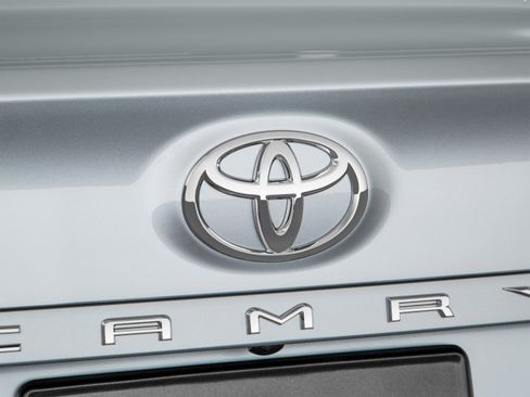Used 2020 Toyota Camry LE w/ Convenience Package FWD image 55