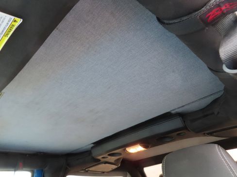 Used 2016 Jeep Wrangler Rubicon w/ Power Convenience Group image 34