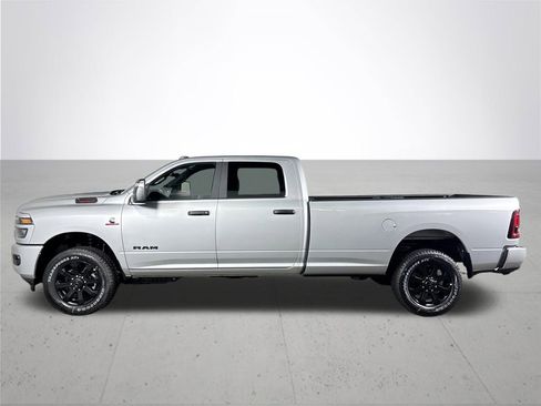 New 2026 RAM 2500 Big Horn AWD/4WD image 9