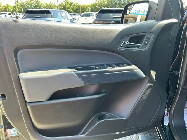 Used 2022 Chevrolet Colorado Z71 AWD/4WD image 11