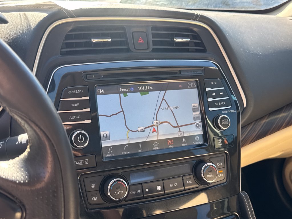 Used 2016 Nissan Maxima Platinum FWD image 22