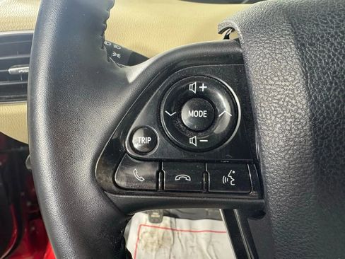 Used 2019 Toyota Prius XLE image 16