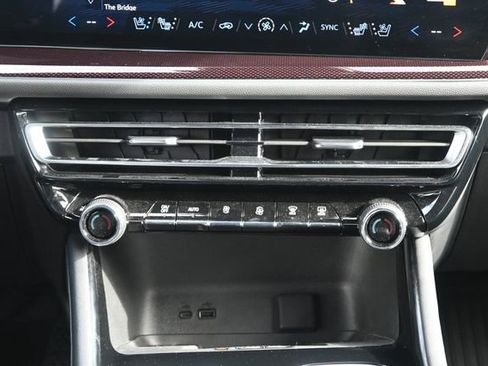 Used 2024 Chevrolet Traverse RS w/ LPO, Floor Liner Package image 18