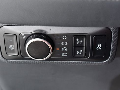 Used 2024 Ford Mustang Mach-E Premium AWD/4WD image 31