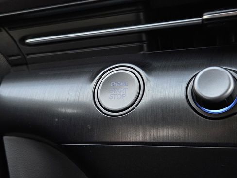 Used 2025 Hyundai Kona SEL image 19