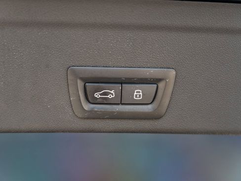 Used 2023 BMW X6 M50i w/ Executive Package image 8