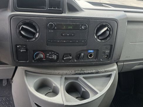 Used 2011 Ford E-450 and Econoline 450 Super Duty RWD image 14