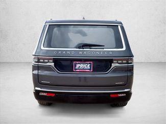 Used 2022 Jeep Grand Wagoneer Series III AWD/4WD video 3