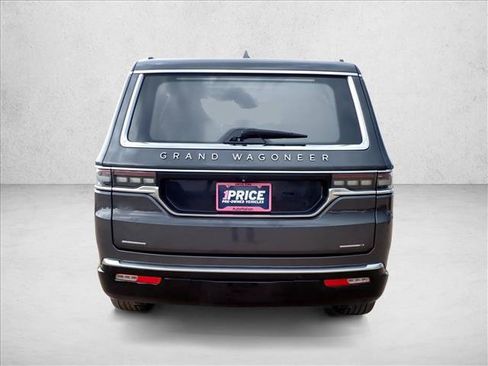 Used 2022 Jeep Grand Wagoneer Series III AWD/4WD image 3