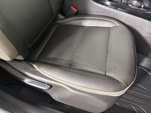 Used 2025 Chevrolet Trax ACTIV w/ Sunroof Package image 28