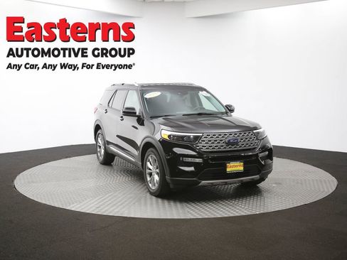 Used 2022 Ford Explorer Limited w/ Equipment Group 301A AWD/4WD image 50