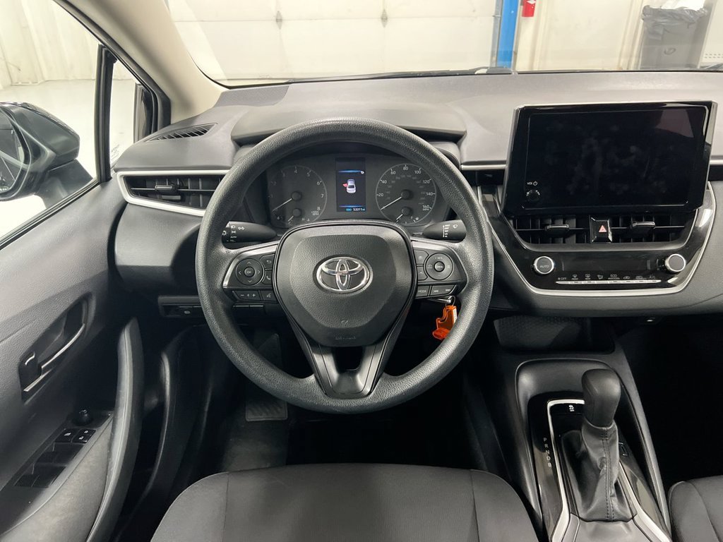 Used 2025 Toyota Corolla LE FWD image 11