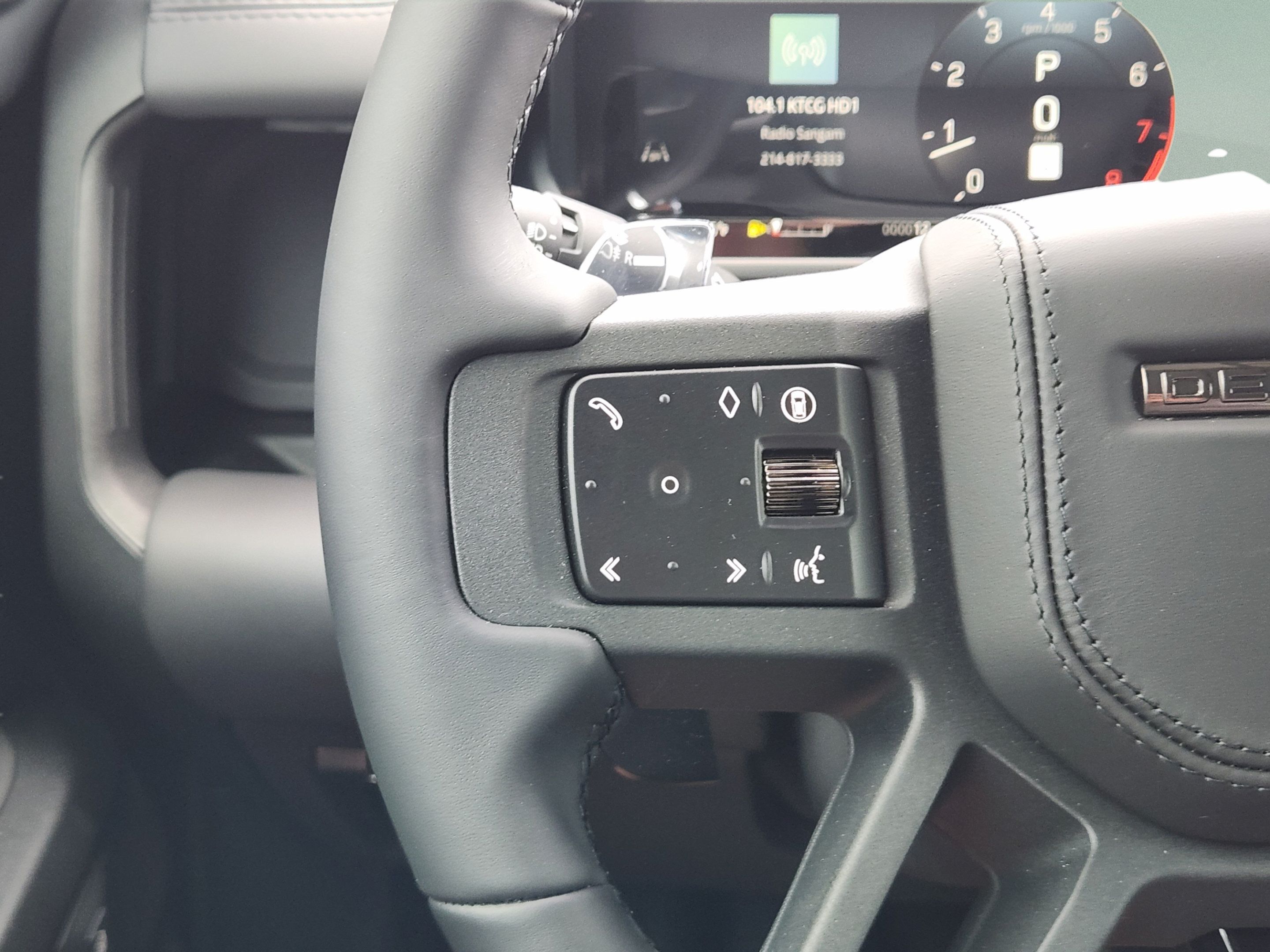 New 2026 Land Rover Defender 110 OCTA AWD/4WD image 22