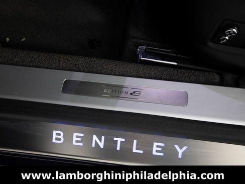 Used 2024 Bentley Flying Spur V8 image 18