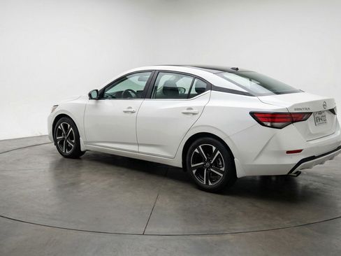 Used 2025 Nissan Sentra SV FWD image 6