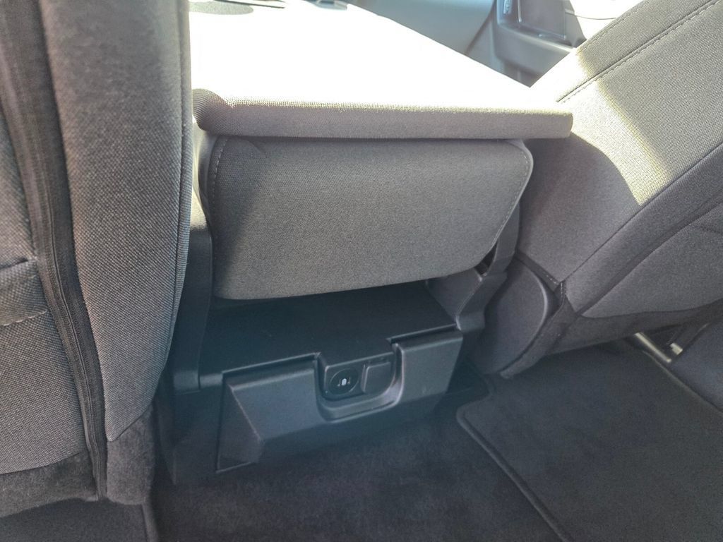 Used 2025 Ford F150 XLT w/ Equipment Group 301A Standard RWD image 7