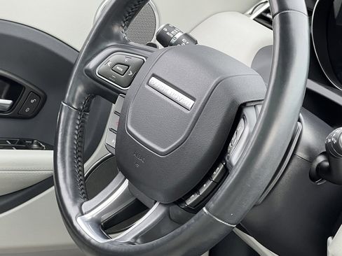 Used 2015 Land Rover Range Rover Evoque Pure Plus image 24