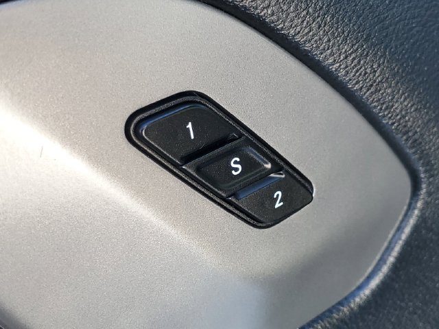 Used 2025 Chrysler Pacifica Select FWD image 27