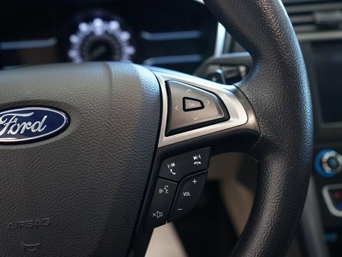 Used 2019 Ford Fusion SE AWD/4WD image 32