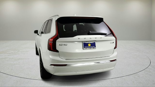 Used 2026 Volvo XC90 B6 Plus w/ Protection Package AWD/4WD image 5