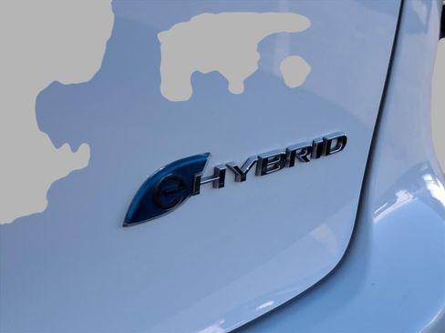 Used 2024 Chrysler Pacifica Select image 22